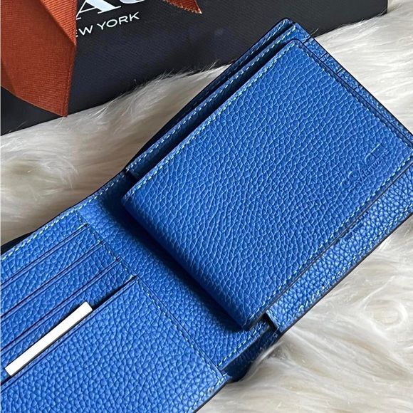 C6698 - Coach Men’s 3-in-1 Wallet - Picture 6 of 8
